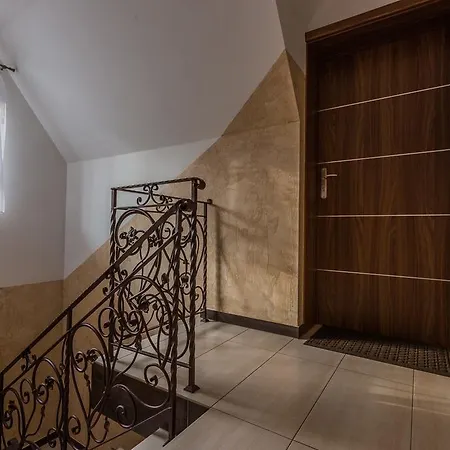 Nowotarska Centrum * זקופאנה