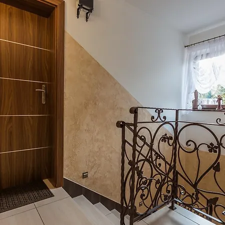 Nowotarska Centrum זקופאנה